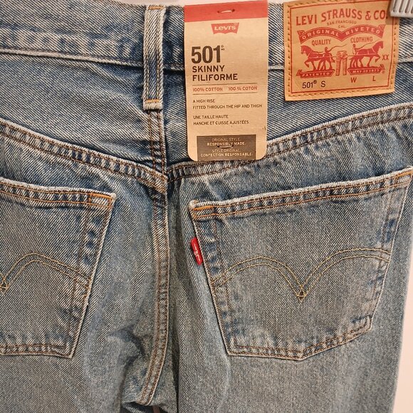 Levi's Women's Classic 501's Jeans - Picture 6 of 8